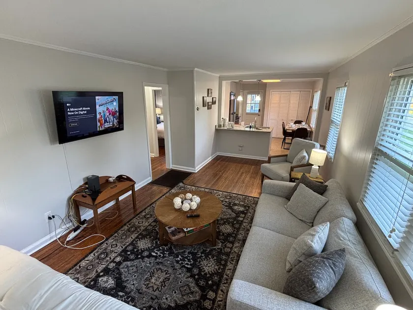 2 King Beds! Downtown private residence all yours. - Image 1