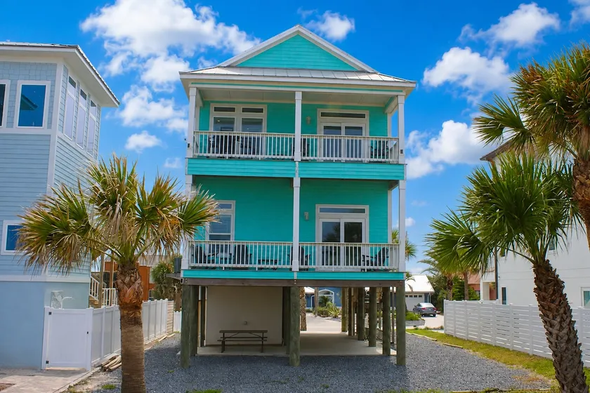 Stunning Ocean Views, Sleeps 10, New Build, Beach! - Image 1