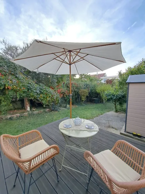 Modern garden apartment - Image 1