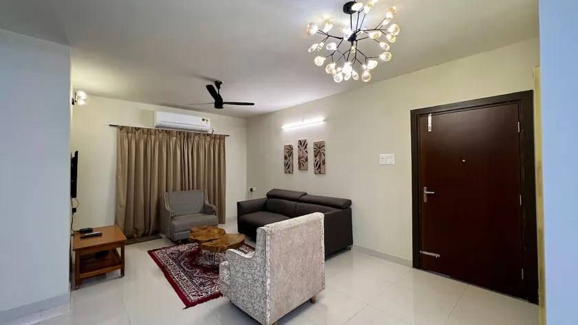 Luxury stay with amenities - Image 1