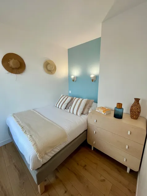 Oceanfront accommodation - Image 1