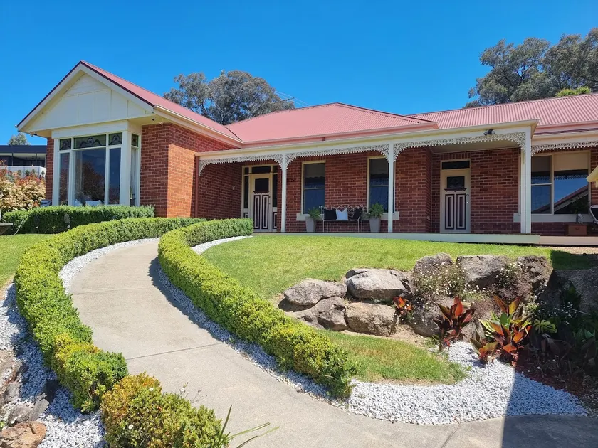 ”Huonview” House on the Hill. - Image 1