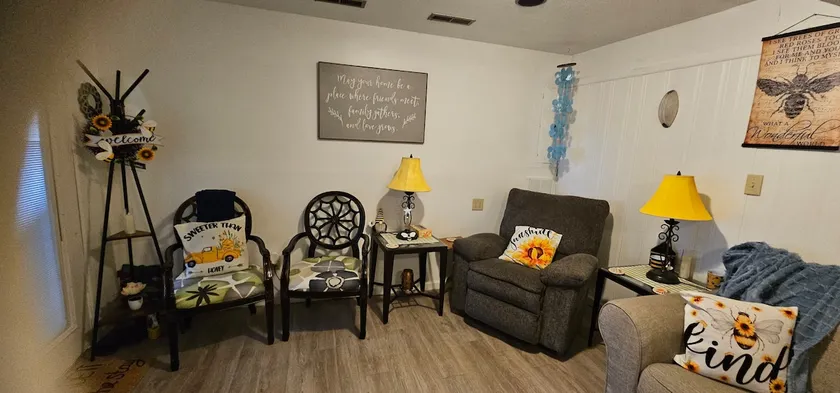 Aunt Bea's Gathering Place - Image 1