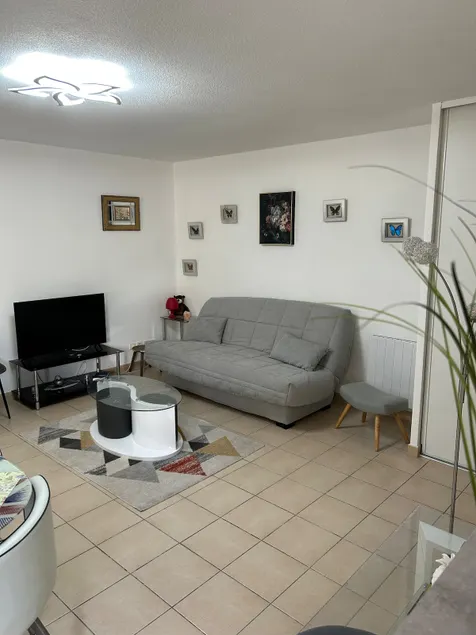 Entire 55 M2 apartment in the heart of the city - Image 1