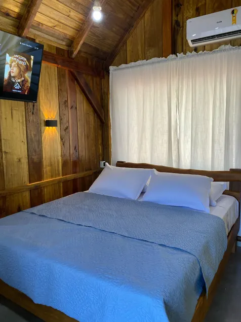 Mountain-foot cottage, strong vibes. - Image 1
