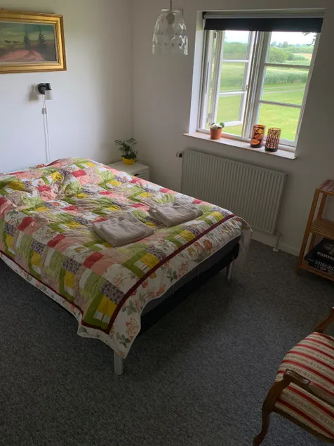 Quiet rural setting - Image 1