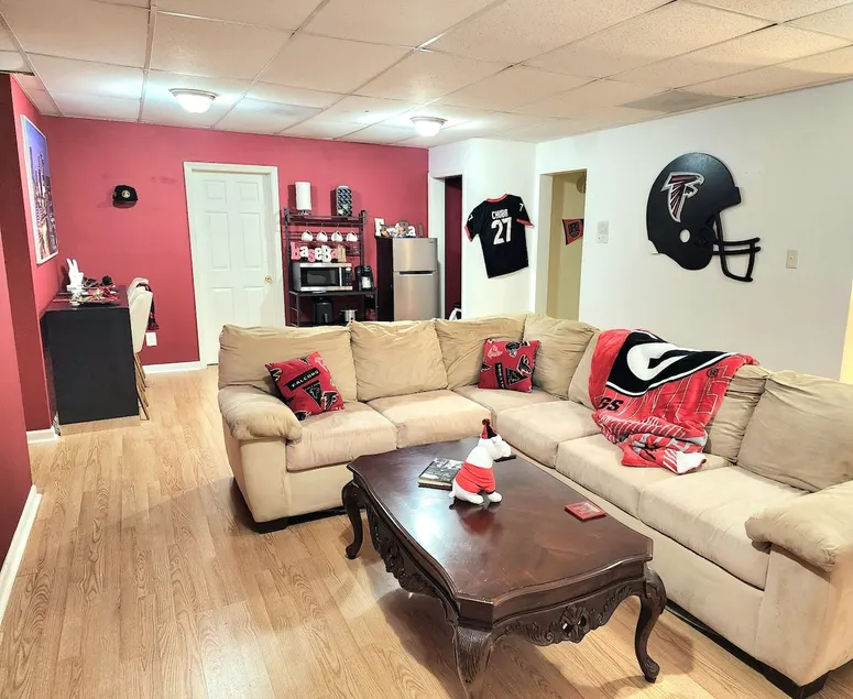 Cozy Private Suite • Lake Access • Near Atlanta - Image 1