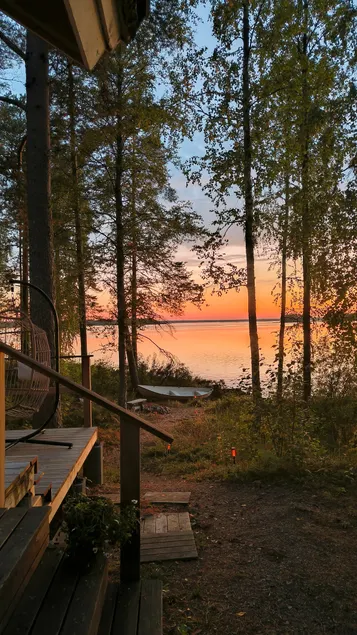 Cottage with hot tub - Image 1
