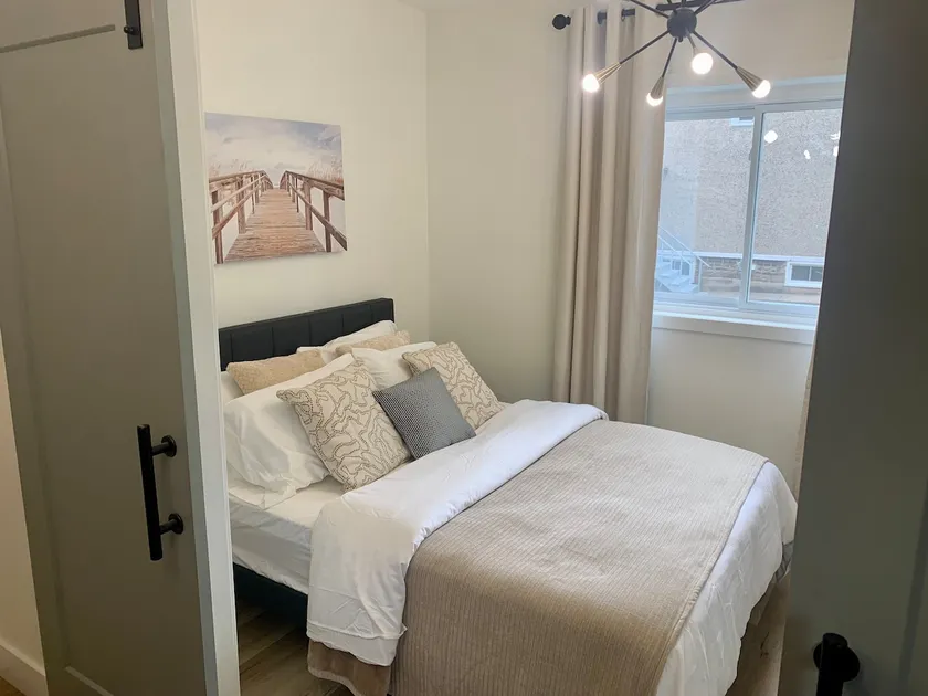 Cute Downtown Apartment - Image 1