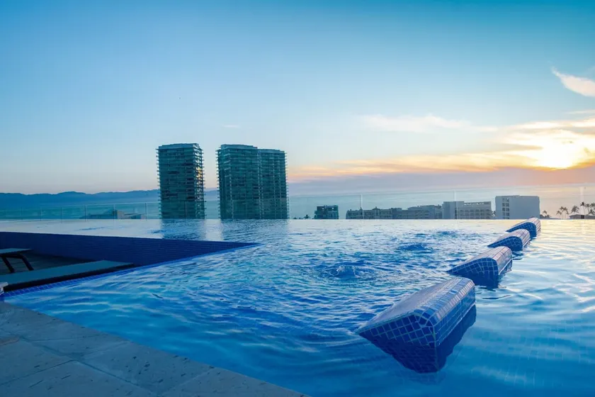 1303Zoho Rooftop Pool - View - Game Room Cine - Image 1