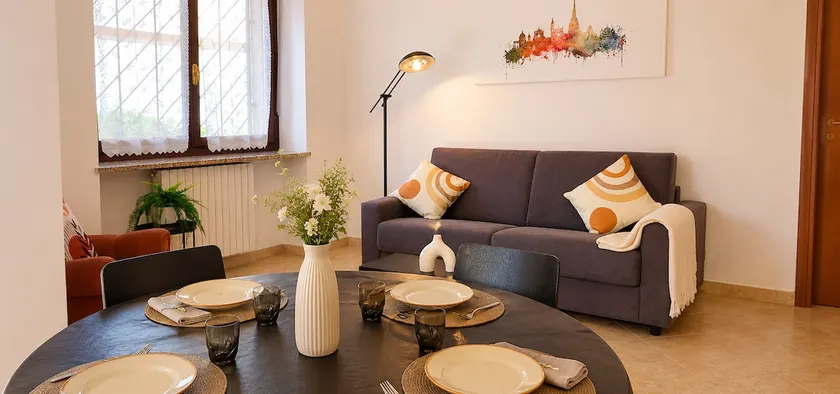 Independent apartment with parking-Mirafiori - Image 1