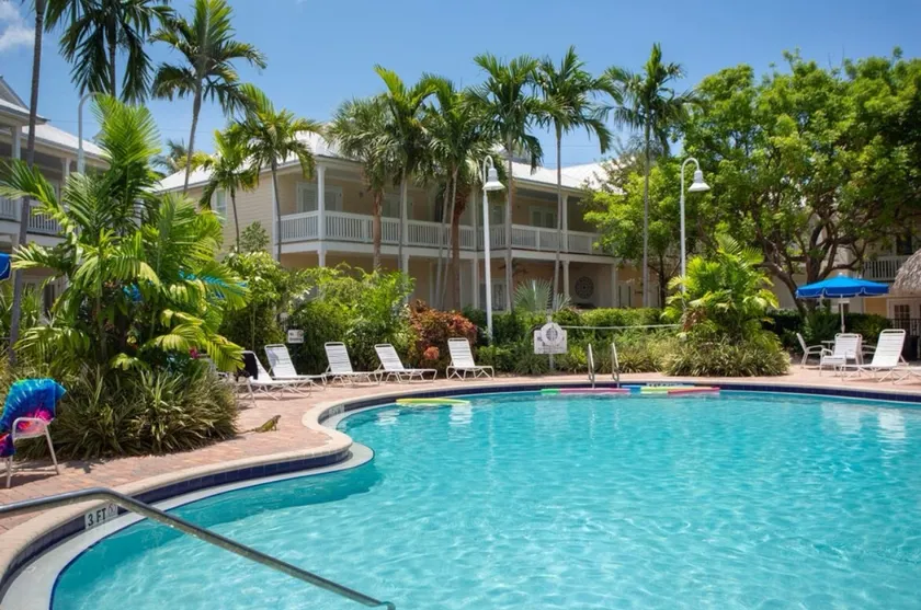 Coral Hammock Poolside Home - Image 1
