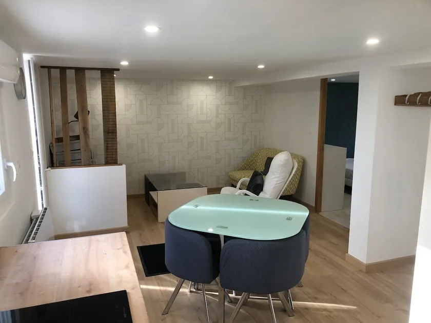 2-bedroom apartment - Image 1