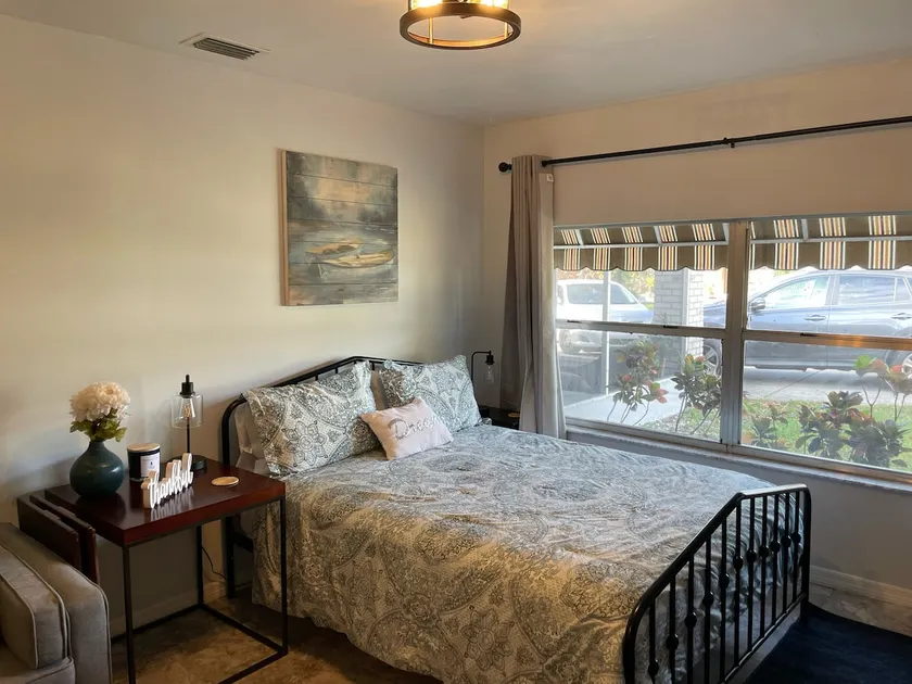 Cozy Studio - Image 1