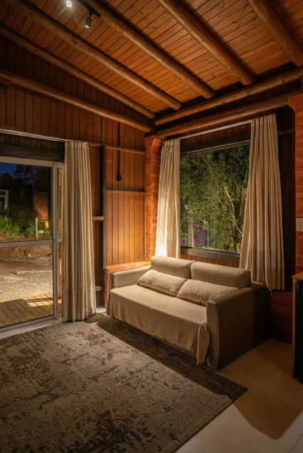 Vale Das Águias Inn - Harpy Eagle Cabin - Image 1
