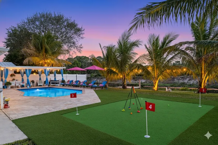 Canal, Htd Pool, Putt-Putt, Pergola, Air Hockey - Image 1