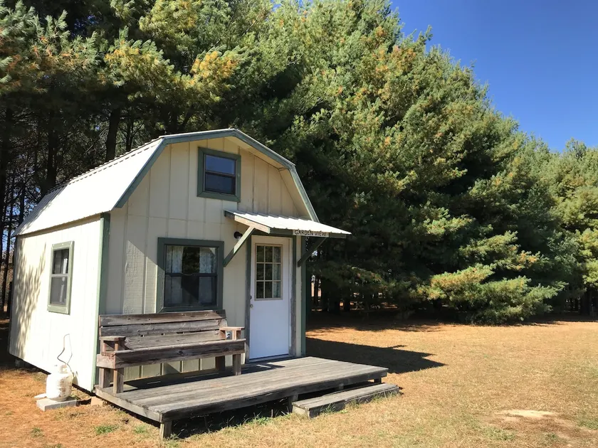 Garden View Tiny Cabin - Image 1