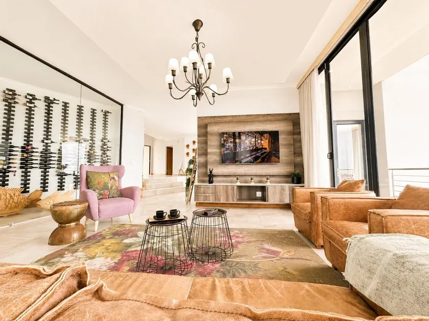 Coastal Elegance - Image 1