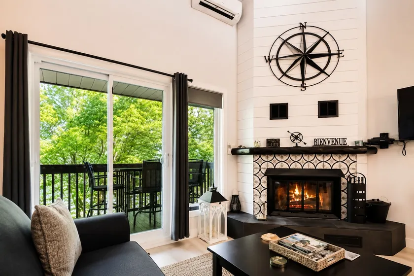 Le Memphré Condo *Lakefront* - Image 1