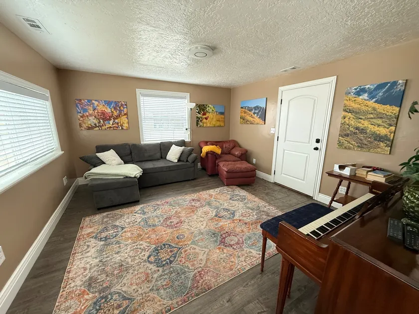 Springville Oasis 2 BR Pet Friendly AND Mtn views! - Image 1
