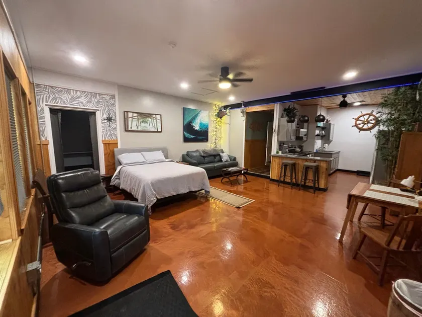 Captain Quarters (Studio) unit B - Image 1