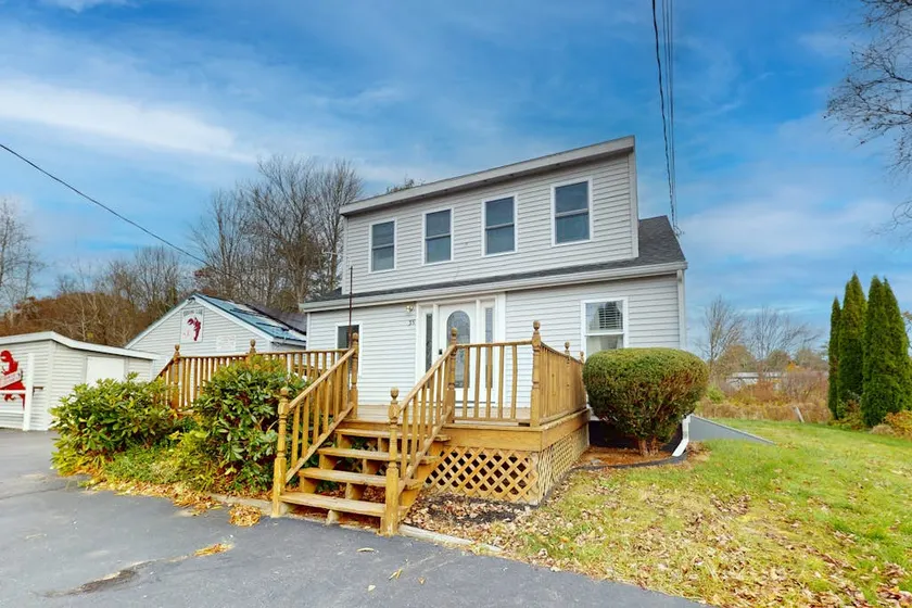 1BR dog-friendly nautical home with patio & W/D - Image 1