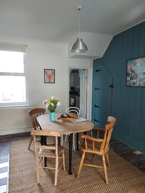 Seaside Escape. 15 mins walk to beaches - Image 1