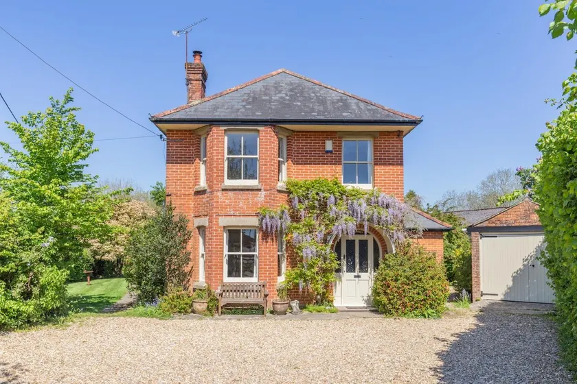 5 Bed in Fordingbridge oc-nfl35 - Image 1