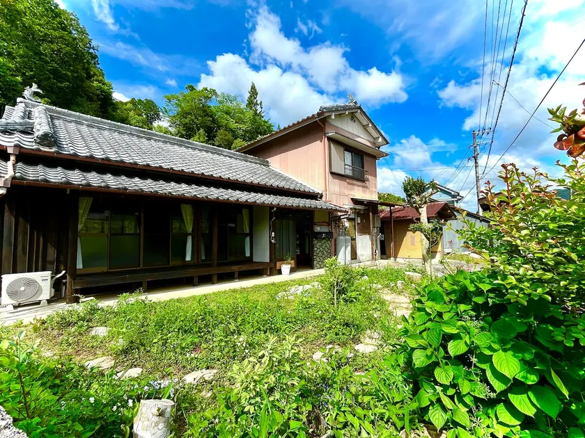 Shikoku’s Heart – Easy Day Trips, Max 8 - Image 1