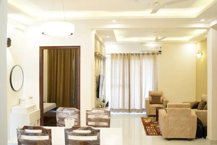 Harmony Haven - Luxurious 3 BHK Haven for All - Image 1