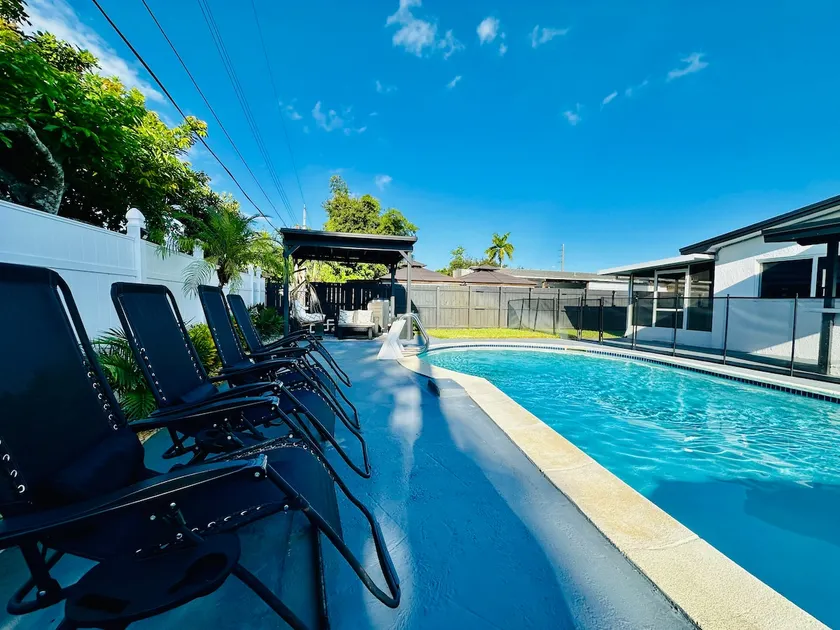 Family Oasis | Heated Pool | Hollywood - Image 1