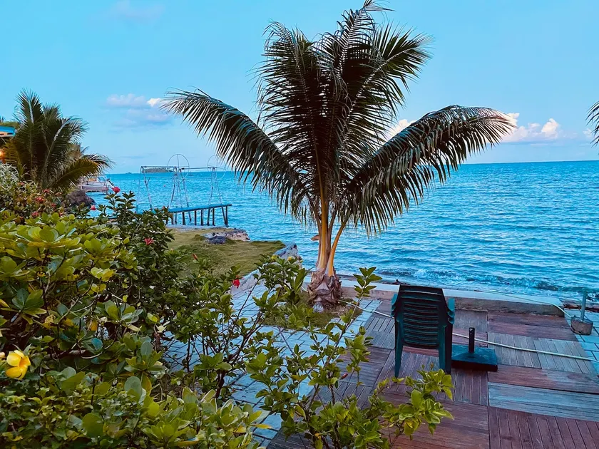 Waterfront Single Studio with Beach - Image 1