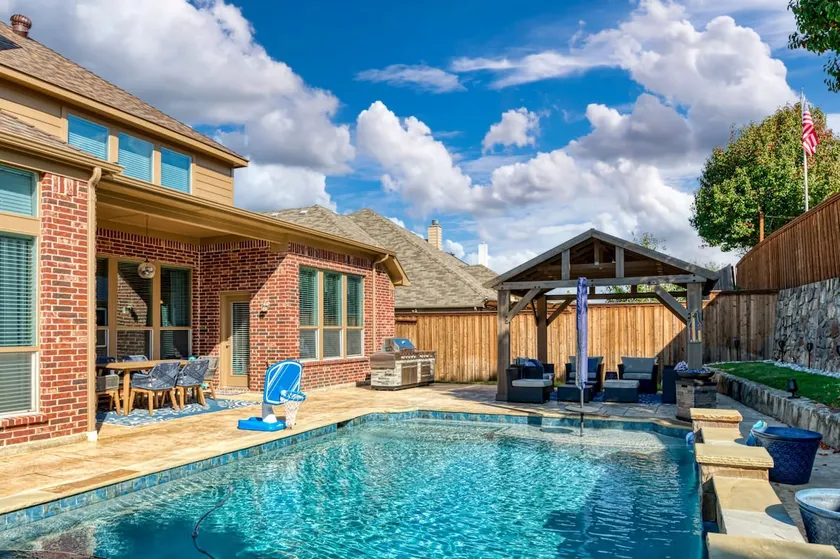 Luxury Home/ Pool,Cinema&Game Rm - Image 1