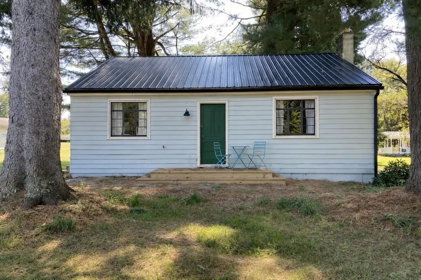 Pet-Friendly Cottage by French Creek - Image 1