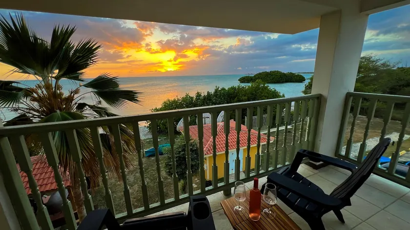 Stunning Beachfront View - 2BR/2BA, Pool, King Bed - Image 1
