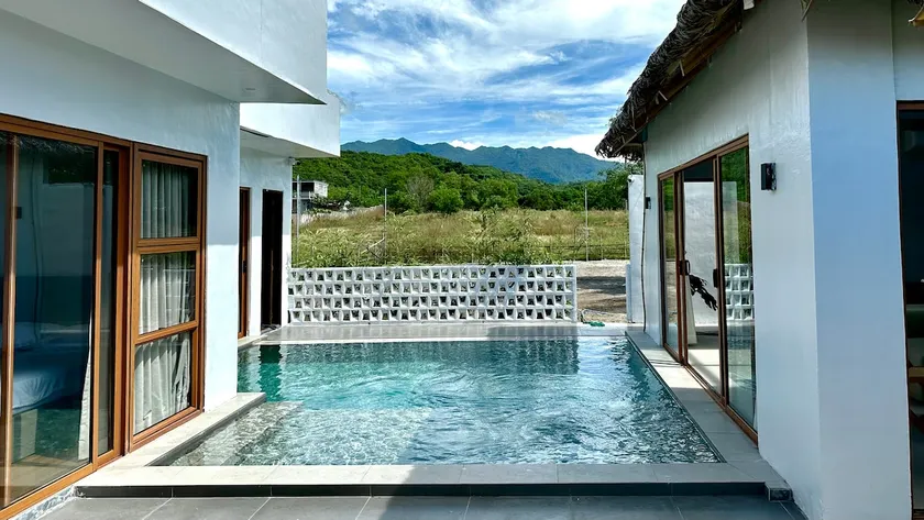 Modern 3BR Pool Villa near Beach w/AC Wifi Netflix - Image 1
