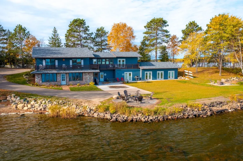 Sandy Point Resort 6 Bedroom on Shagawa Lake - Image 1