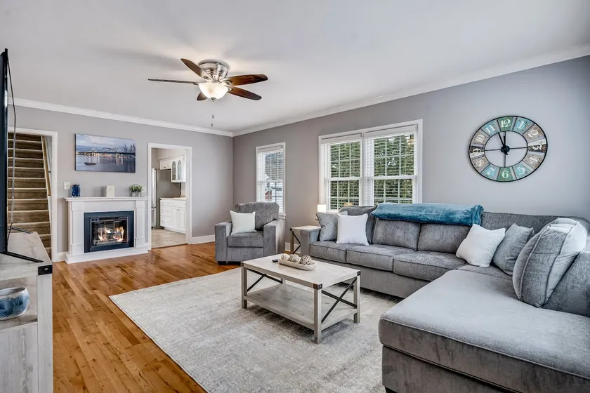 Near Downtown & UWL • King Beds • Dog Friendly - Image 1