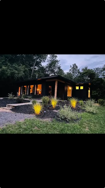 The sanctuary with hot tub, 15 min walk to beach ! - Image 1