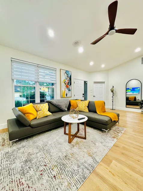 Paradise in Naples 3 bed/2 bath - Image 1