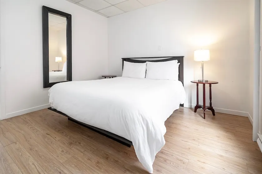 Old House Apartment - Image 1