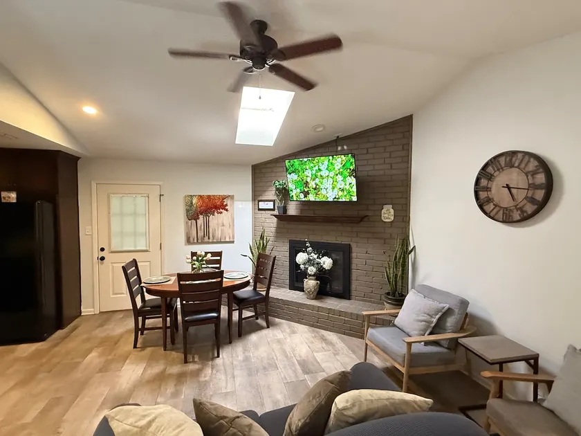 Charming & Cozy Renovated Home - Image 1
