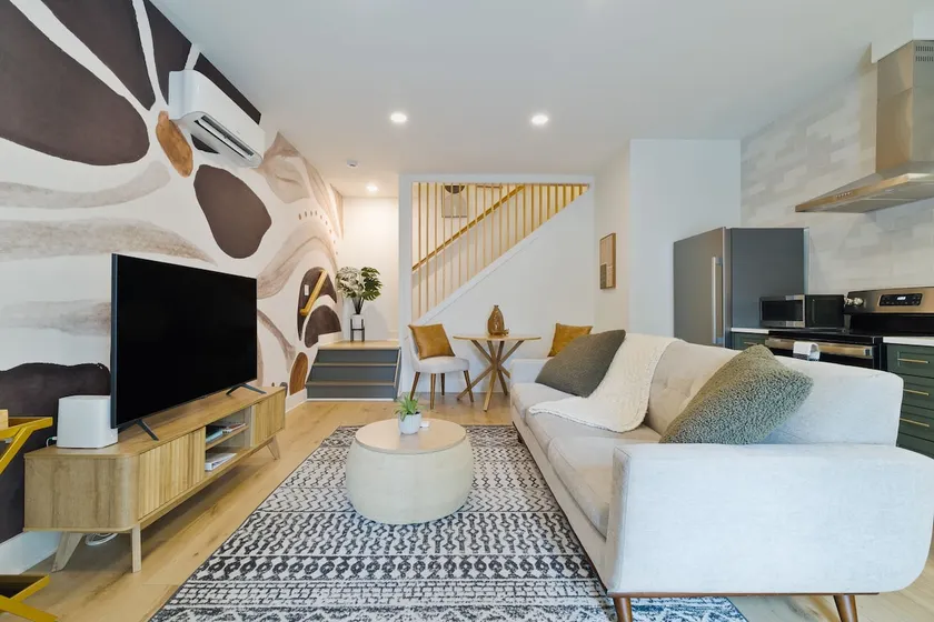 Charming Guest House - Dog Friendly - Parking - Image 1