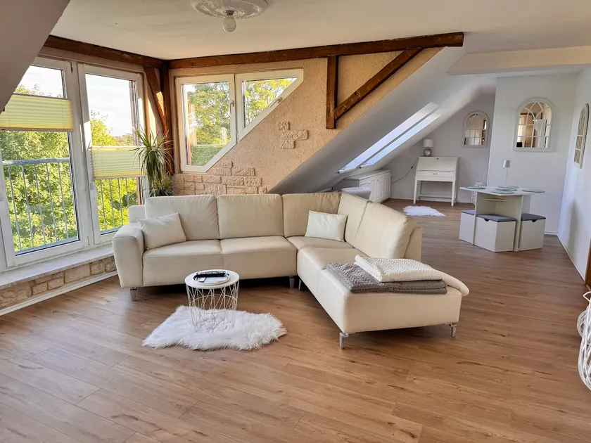 Quiet accommodation for 1- 4.5 people. - Image 1