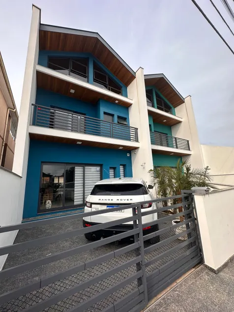 Triplex, modern and sophisticated. 100m from the beach. - Image 1