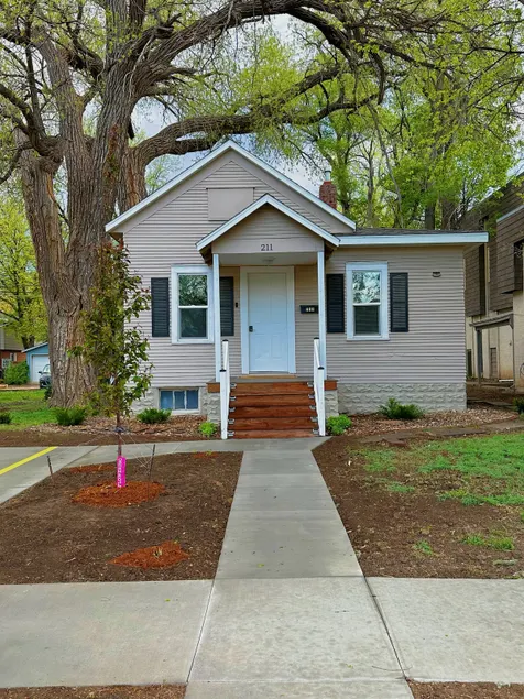 A Single House-1B1B - Image 1