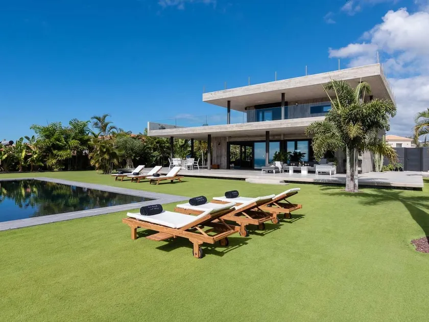 KARAT Villa Atelier de la Vega - Image 1
