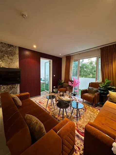 Lyoan home - Image 1