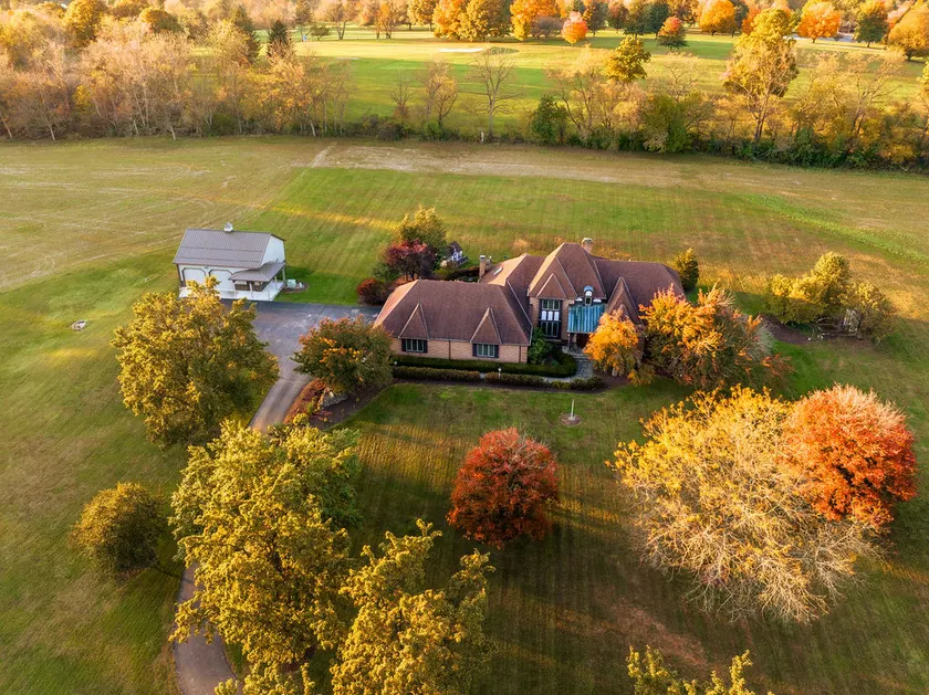 Country Estate With Pickleball Court - Image 1