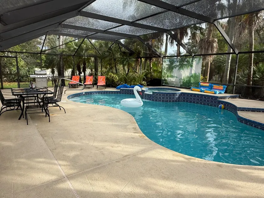 Palm Bch Garden 3/2 hot Pool spa Roger Dean Beach - Image 1
